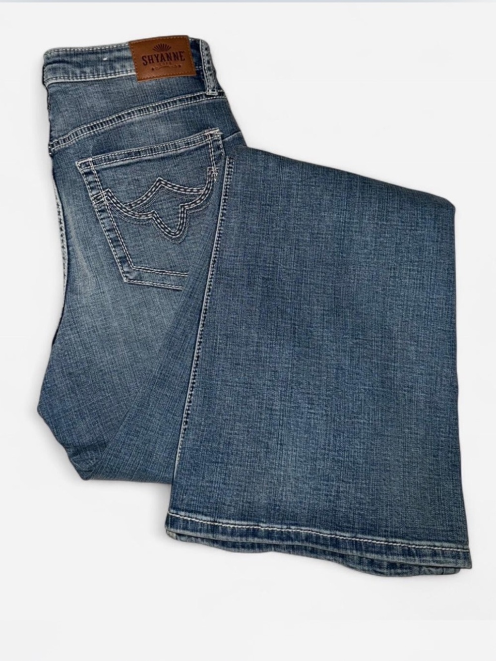 Shyanne Women's Boot Cut Jeans in Medium Blue Wash